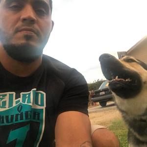 Meet your Posher, Cesar